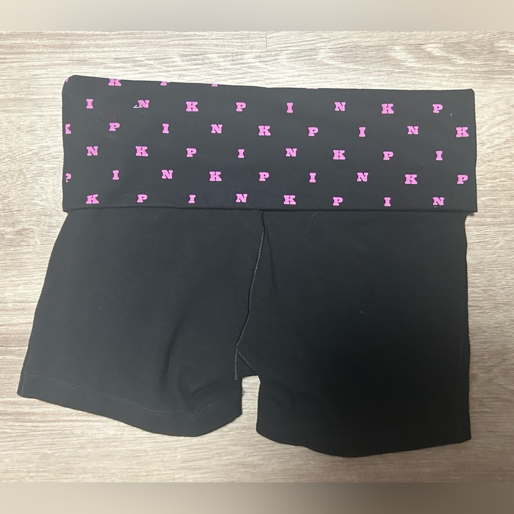 Pink fold over shorts - Picture 2 of 3